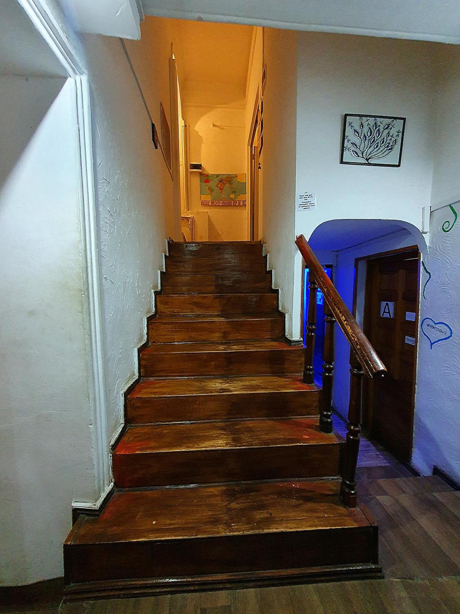 Machabelli 11A Hostel Tbilisi Buitenkant foto